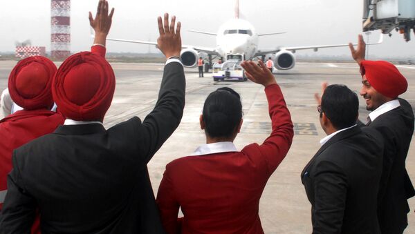 Hindistan'daki havayollarından Spice Jet Amritsar'dan Dubai'ye ilk doğrudan uçuş - Sputnik Türkiye