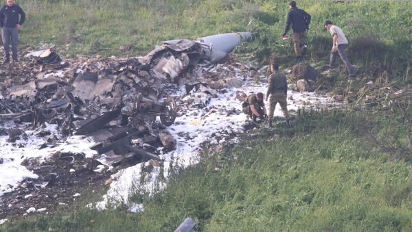 Suriye hava savunma sistemlerinin vurduğu İsrail F-16'sı İsrail'in kuzeyinde düştü. - Sputnik Türkiye