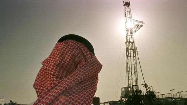 Suudi Arabistan devletinin petrol-gaz şirketi Aramco, Hovta petrol yatağı - Sputnik Türkiye