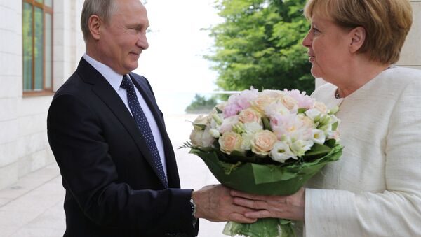 Vladmir Putin ve Angela Merkel - Sputnik Türkiye