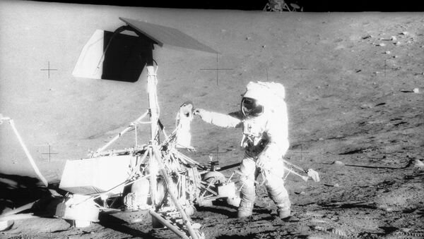 ABD'nin 1969 yılındaki Apollo 12 misyonunda görev yapan ve Ay'da yürüyen 4. insan olan ABD'li astronot Alan Bean hayatını kaybetti. - Sputnik Türkiye