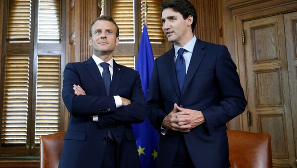 Fransa Cumhurbaşkanı Emmanuel Macron- Kanada Başbakanı Justin Trudeau - Sputnik Türkiye