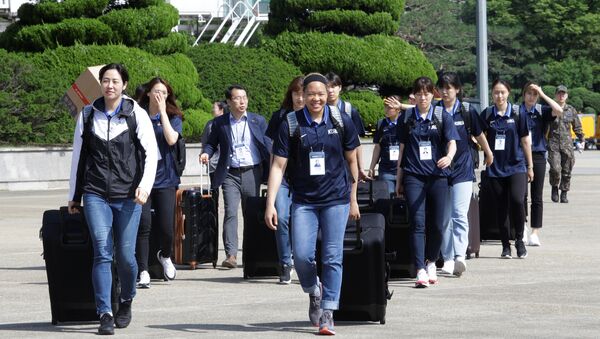 Kuzey Kore'ye giden Güney Kore Kadın Basketbol Takımı - Sputnik Türkiye