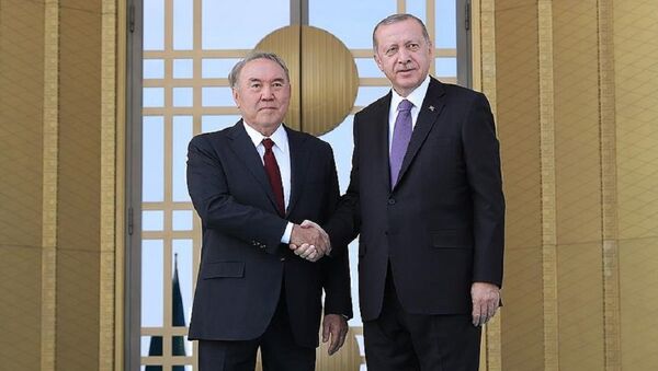 Cumhurbaşkanı Erdoğan, Kazakistan Devlet Başkanı Nazarbayev'i resmi törenle karşıladı - Sputnik Türkiye