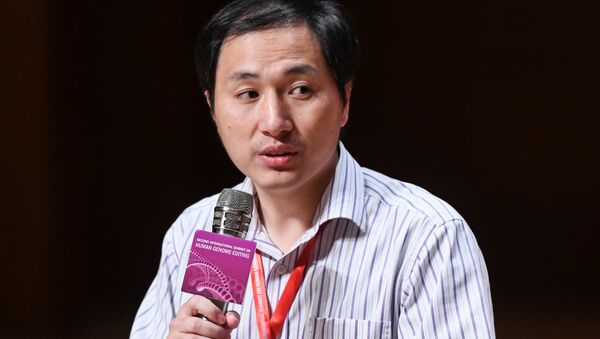 Gen değiştirme işlemi  yapan Çinli bilim insanı çalışmasını anlattı - He Jiankui - Sputnik Türkiye