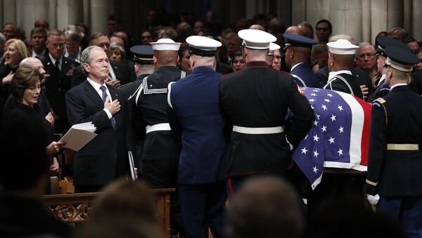 George W. Bush-George H. W. Bush'un cenazesi - Sputnik Türkiye