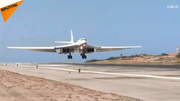 Rusya, Venezüella’ya stratejik savaş uçaklarını gönderdi - Sputnik Türkiye