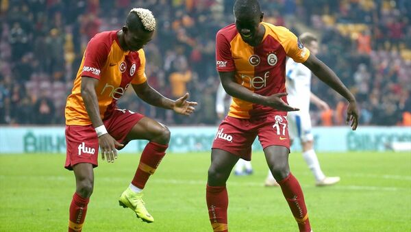Galatasaray, ikinci yarıya 'farklı' başladı - Sputnik Türkiye