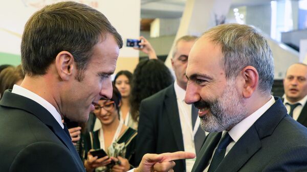 Ermenistan Başbakanı Nikol Paşinyan- Fransa Cumhurbaşkanı Emmanuel Macron - Sputnik Türkiye
