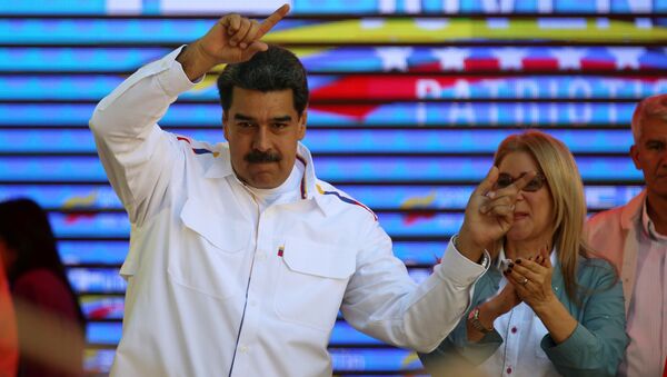 Venezüella Devlet Başkanı Nicolas Maduro ve eşi Cilia Flores - Sputnik Türkiye