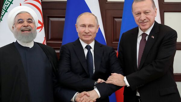 Recep Tayyip Erdoğan - Hasan Ruhani - Vladimir Putin - Soçi Üçlü Zirve - Sputnik Türkiye
