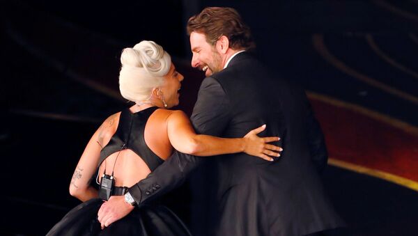 Oscar Ödül Töreni'nde Lady Gaga ve Bradley Cooper - Sputnik Türkiye