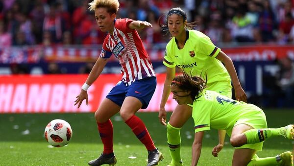 İspanya Kadınlar Futbol Ligi'nde Atletico Madrid ile Barcelona arasında oynanan maç - Sputnik Türkiye
