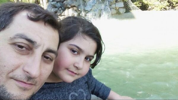 Rabia Naz ile babası Şaban Vatan - Sputnik Türkiye