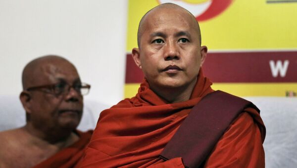 Myanmar İslam karşıtı radikal Budist rahip Ashin Wirathu - Sputnik Türkiye