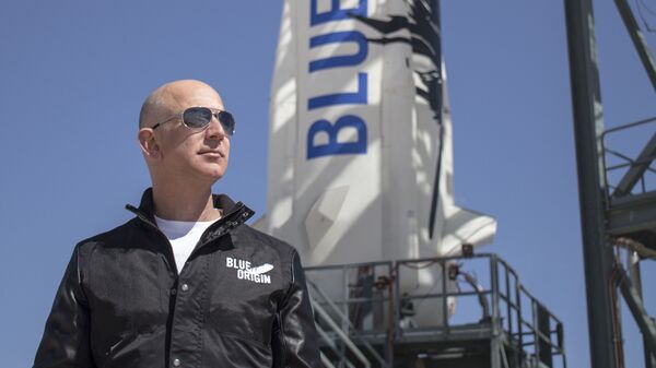 Milyarder iş adamı Jeff Bezos ve uzay teknolojileri geliştiren Blue Origin şirketi - Sputnik Türkiye