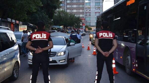 İstanbul genelinde Yeditepe Huzur asayiş uygulaması kapsamında denetimler gerçekleştirildi. - Sputnik Türkiye