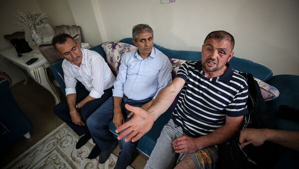 Gemlik'te bir gazi, 'sandalyeye ayaklarını uzattığı için' kafede darp edildi iddiası - Sputnik Türkiye