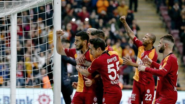 Süper Lig'in 14. haftasında oynanan Galatasaray-Aytemiz Alanyaspor maçının ilk yarısı sarı-kırmızılı ekibin 1-0'lık üstünlüğüyle sona erdi. - Sputnik Türkiye