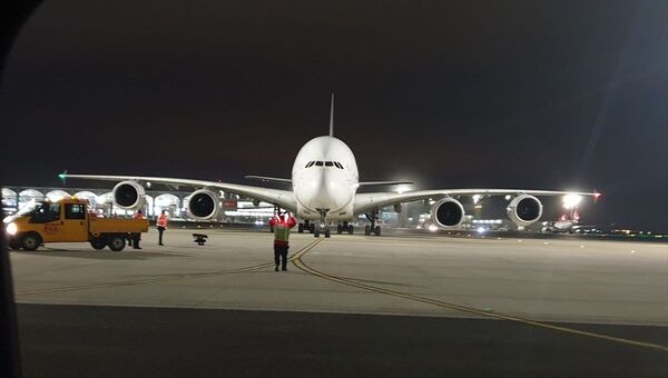 Airbus A380 tipi tarifeli uçak, İstanbul Havalimanı - Sputnik Türkiye
