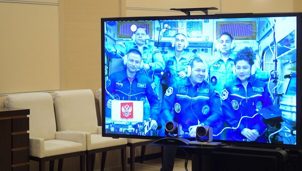 Rusya Devlet Başkanı Vladimir Putin, 12 Nisan Kozmonotlar Günü öncesinde dün iki Rus kozmonot ve bir ABD’li astronotun ulaştığı Uluslararası Uzay İstasyonu (UUİ) ile bağlantıya geçti. - Sputnik Türkiye