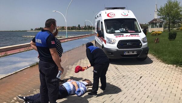 65 yaş ve üstü 3 vatandaş, sıcak havada baygınlık geçirince hastaneye kaldırıldı. - Sputnik Türkiye
