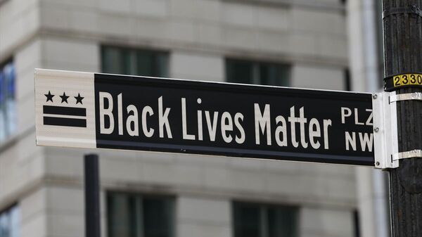 Beyaz Saray yakınlarındaki caddenin adı 'Black Lives Matter' olarak değiştirildi - Sputnik Türkiye